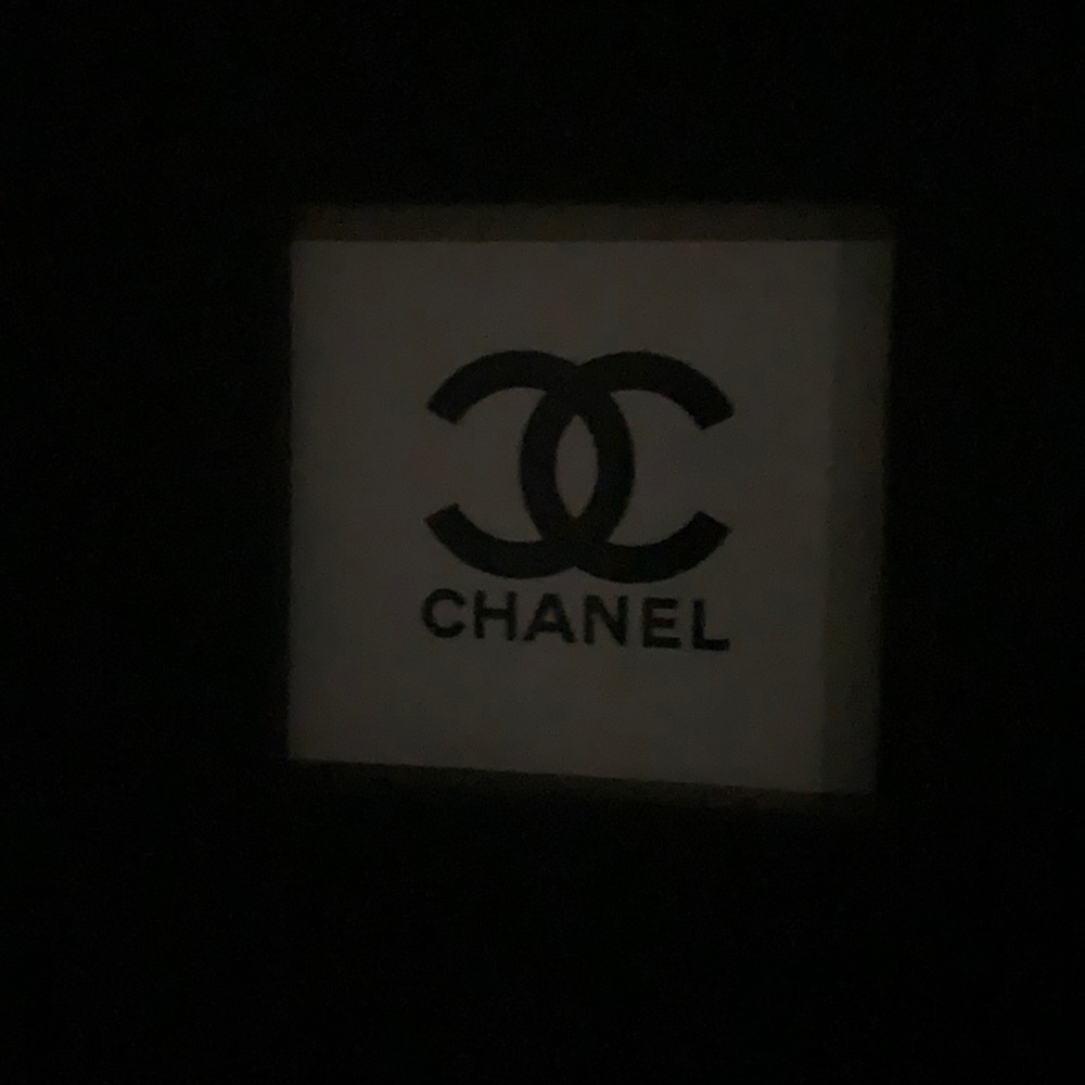 look at my Chanel Picture frame Black and white